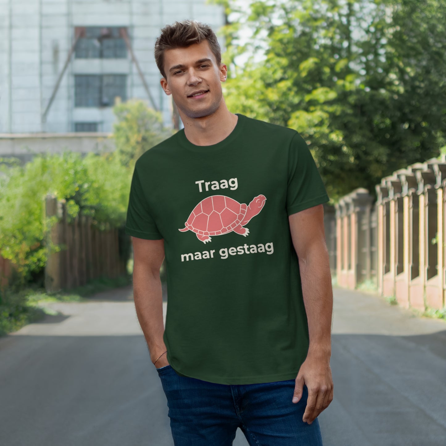 Uniseks T-Shirt - 'Traag maar gestaag'