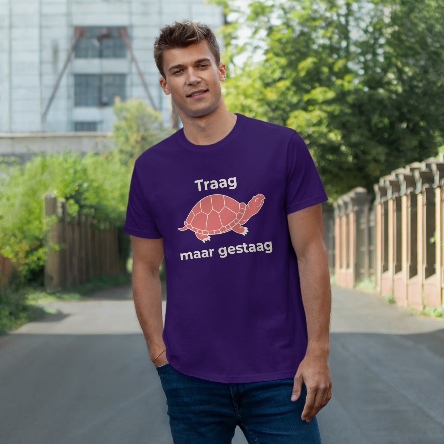 Uniseks T-Shirt - 'Traag maar gestaag'