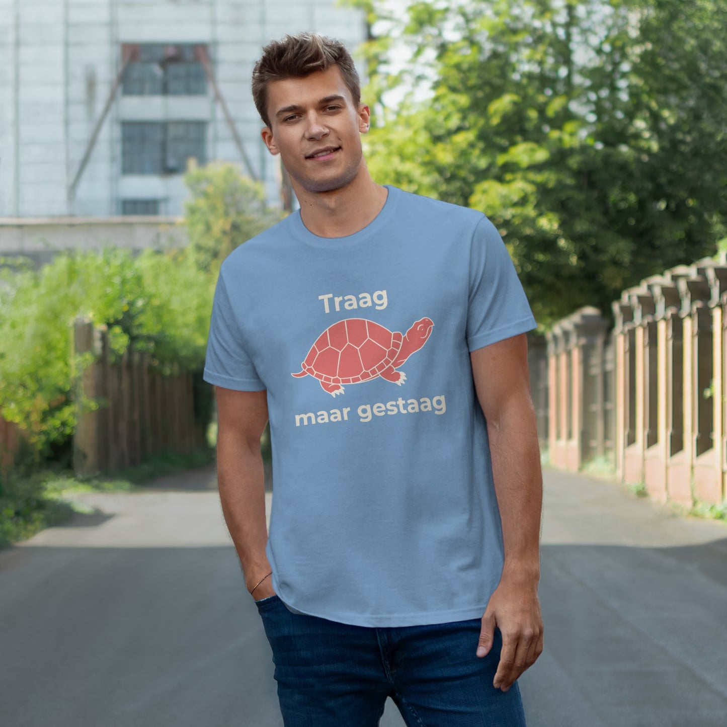 Uniseks T-Shirt - 'Traag maar gestaag'