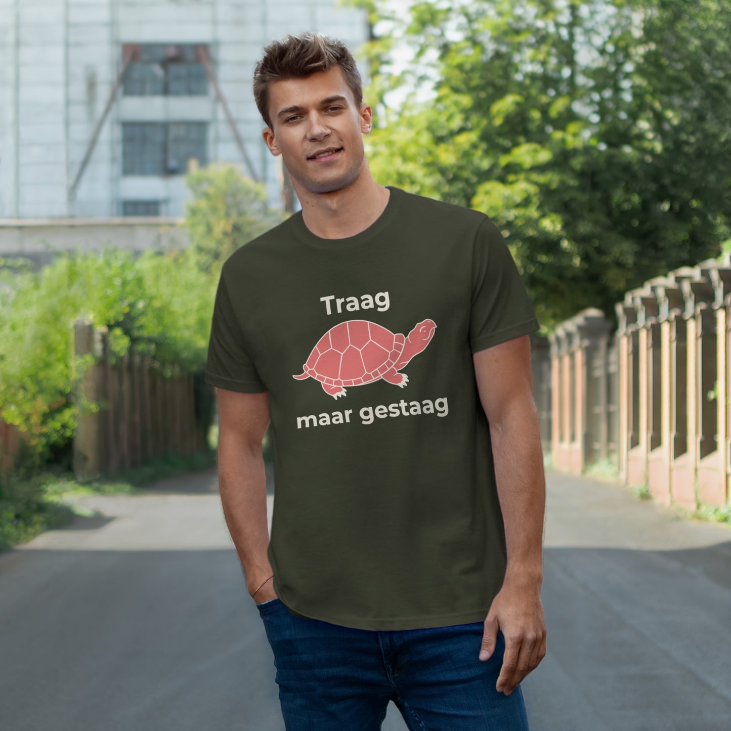 Uniseks T-Shirt - 'Traag maar gestaag'